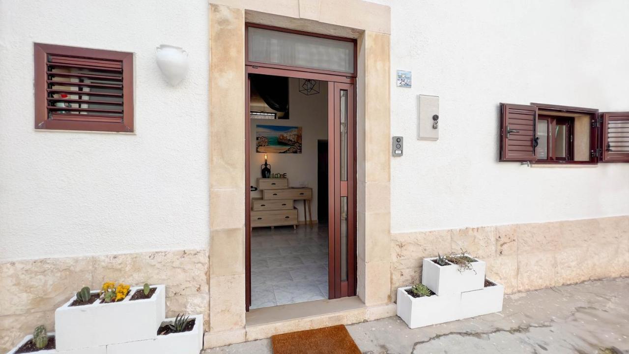 Wepuglia - La Dimora Di Mara Apartment Polignano a Mare Bagian luar foto